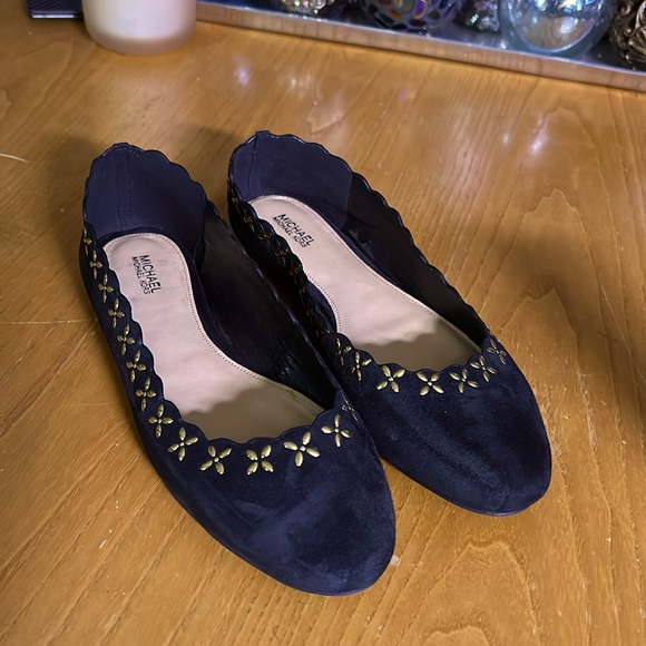 Michael Kors Shoes - Michael Kors Alexis Ballet flat. 9.5. Suede feel.